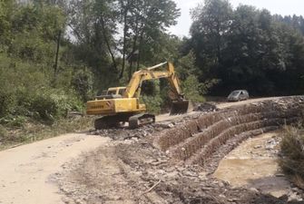 На Закарпатье за неделю восстановили почти половину разрушенной паводком дороги