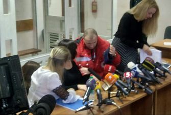 Пожежа в Одесі: директорці коледжу в залу суду викликали швидку