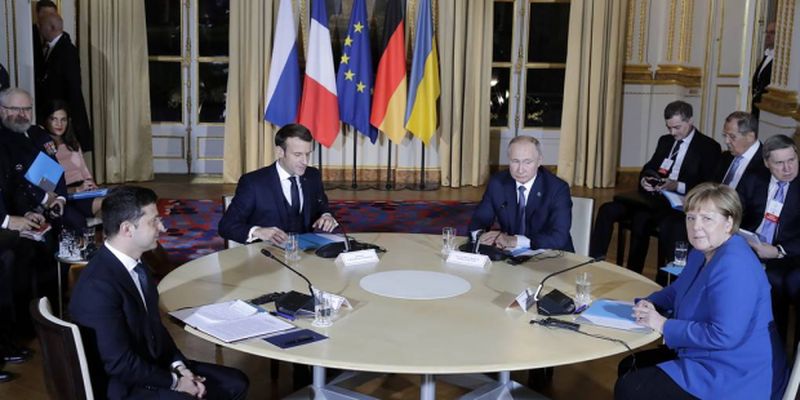 Путіну треба, щоб України не було, – Дейнега про переговори у Парижі