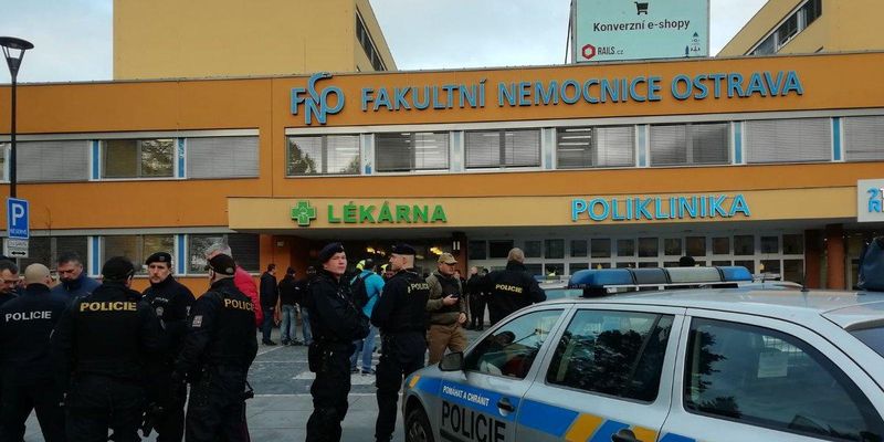 У лікарні в Чехії сталася стрілянина, є жертви