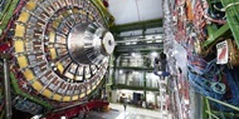 В CERN заявили о прекращении сотрудничества с 500 учеными, связанными с РФ