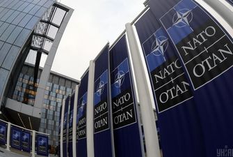 НАТО призвало Россию пересмотреть решение о выходе из Договора об открытом небе