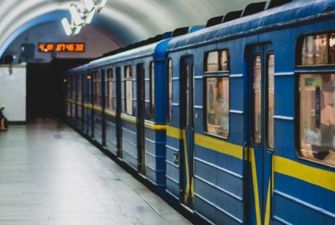 В Киеве остановлено движение поездов на "красной" линии метро: что случилось