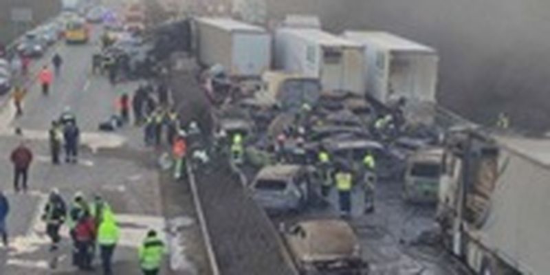 В Венгрии из-за пылевой бури столкнулись 42 машины