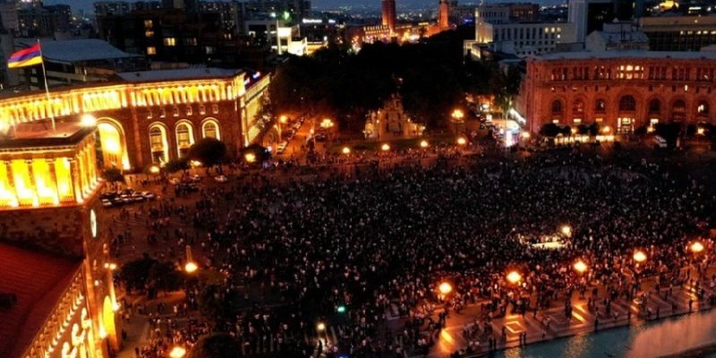 Вопрос Карабаху все еще актуален: в Армении угрожают "парализовать" страну