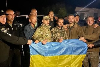 Ангелы Азова: за рекордное время украинцы собрали деньги для бойцов