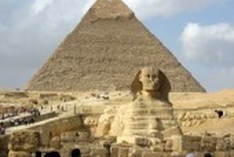 У Єгипті перекинувся туристичний автобус, загинули 8 осіб, 38 поранені