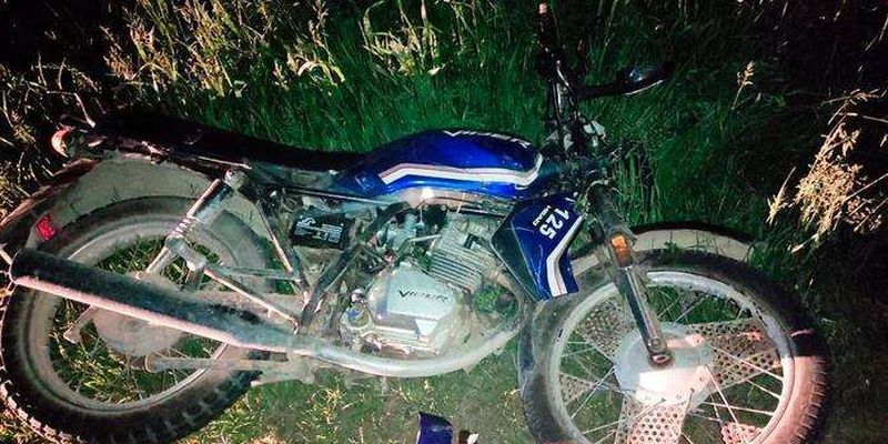 На Буковині п'яний мотоцикліст скоїв ДТП і намагався підкупити поліцейських