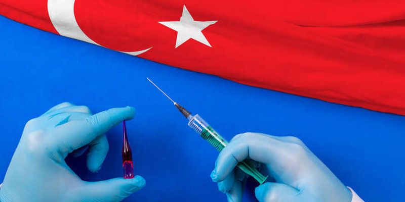 Туреччина вводить платну вакцинацію туристів: скільки коштуватиме щеплення