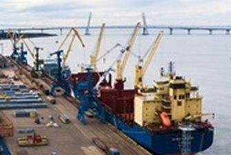 СМИ: Большой порт Санкт-Петербург остановил отгрузку селитры из-за атак