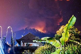 На Балі сталося виверження вулкану: відео