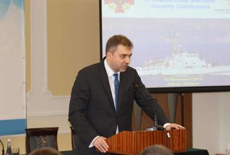 Військові загрози для України в Чорному та Азовському морях постійно зростають, - Загороднюк