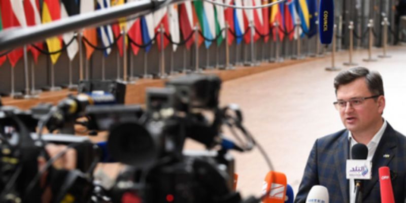 Кулеба призвал министров иностранных дел ЕС предоставить Украине статус кандидата на членство на саммите в июне