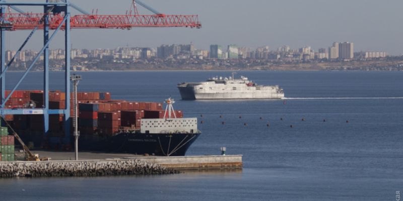 В Одесский порт прибыл скоростной десантный корабль НАТО
