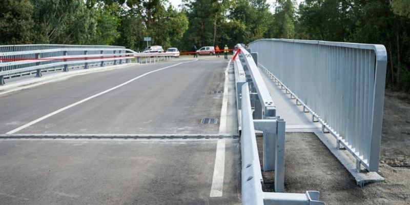 В Житомирской области отремонтировали мост через реку Ирша