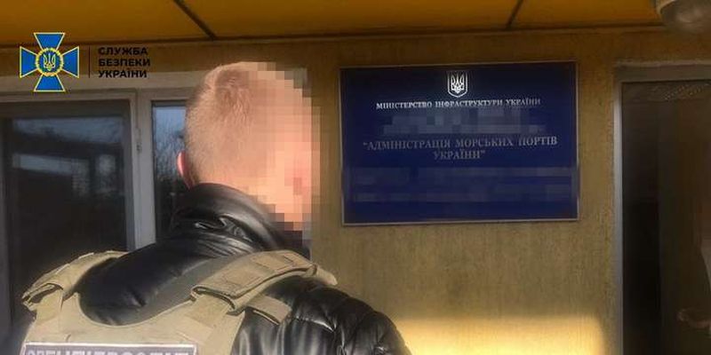Правоохоронці прийшли з обшуками в Одеський морпорт та Адміністрацію морських портів