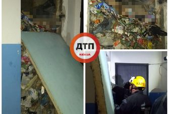 В Киеве обнаружили жуткую находку в заваленной мусором квартире: фото