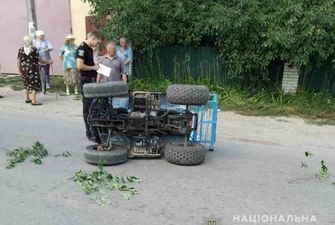 На Вінниччині під час невдалого маневру перекинувся квадроцикл: водій помер