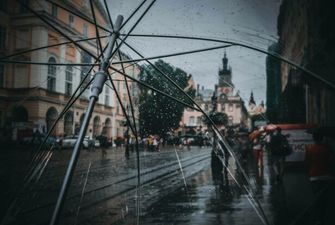 Погода на 17 вересня: вівторок візьме українців в дощовій полон