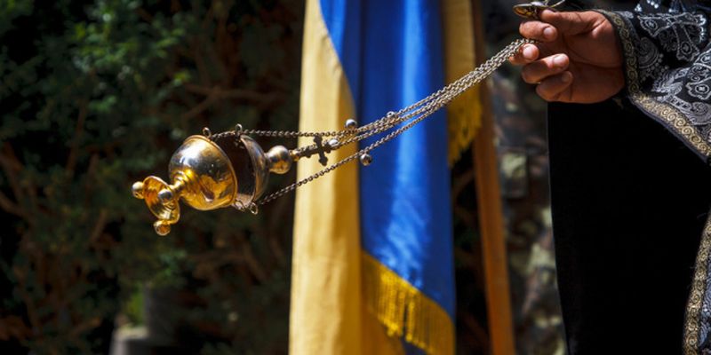 Церковь считают моральным авторитетом менее половины украинцев