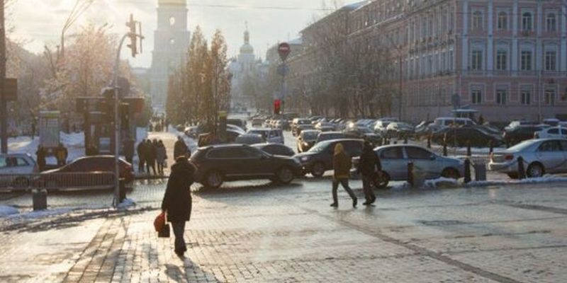 Погода на 19 лютого вдягне на українців темні окуляри