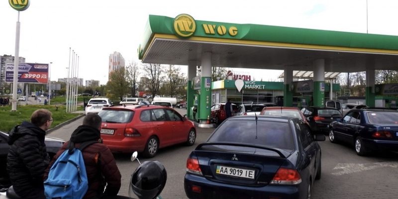 Дефицит бензина в Украине продолжится по меньшей мере до июля, — эксперт