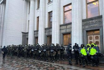 Автозаки, спецтехника: почему полиция усилила меры безопасности в Киеве