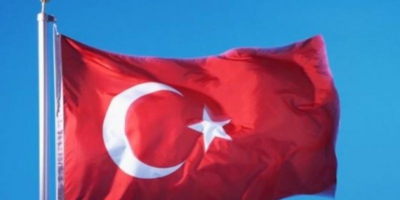 Турция отправила в Черное море подводную лодку