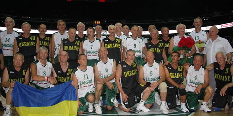 Сборная Украины, дважды обыграв россиян, выиграла ЧЕ по баскетболу среди ветеранов