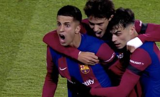 Барселона одержала волевую победу над Порту и вышла в плей-офф Лиги чемпионов