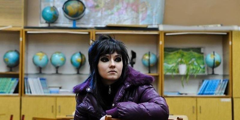 «Одноклассника облили бензином и подожгли»: россияне вспоминают жуткие истории о школе
