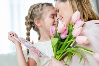 День матери: история праздника в Украине и лучшие идеи для подарков