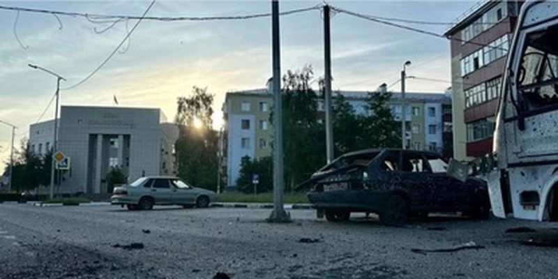 В Белгороде снова "прилеты" и дым над городом: фото и видео последствий