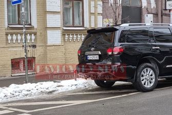 Автомобиль Кличко припарковали с нарушением ПДД