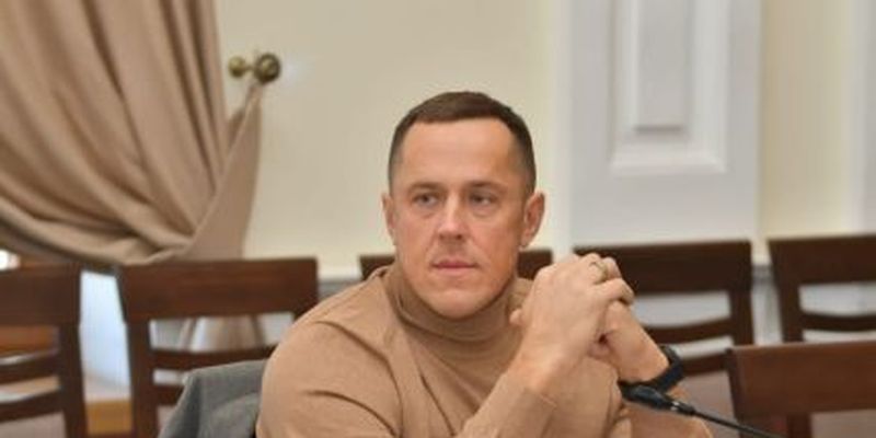 "Не носив, не ношу і не буду носити": депутат Київради влаштував скандал в "Борисполі" через карантинні правила