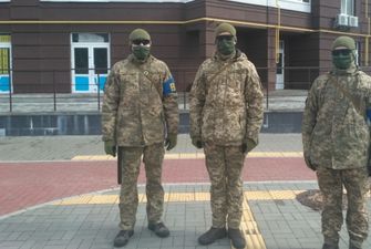 Улицы Чернигова патрулируют военные и полиция