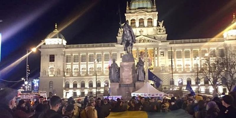 В Праге и Берлине прошли акции в поддержку Украины