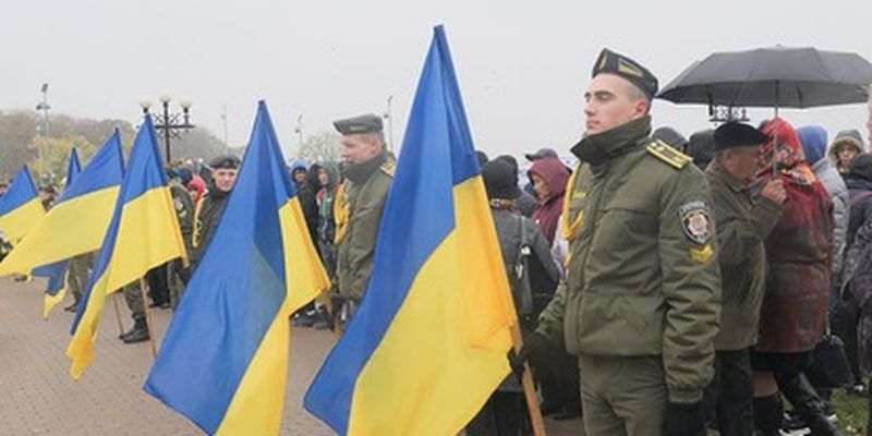 От позора не отказались: зачем Зеленский призывает в армию школьников/О призыве и перспективах создания контрактной армии в Украине