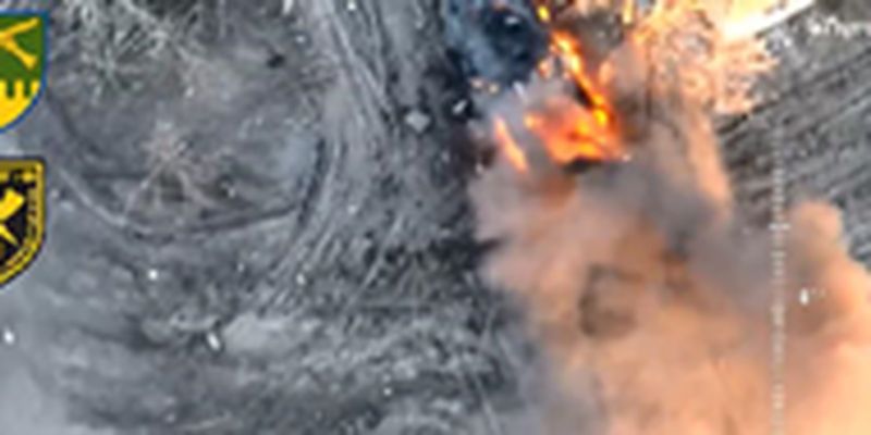 Военные показали уничтожение вражеского БТР возле Сватово