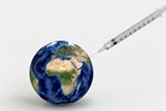 Первую вакцину от Эболы разрешили производить массово