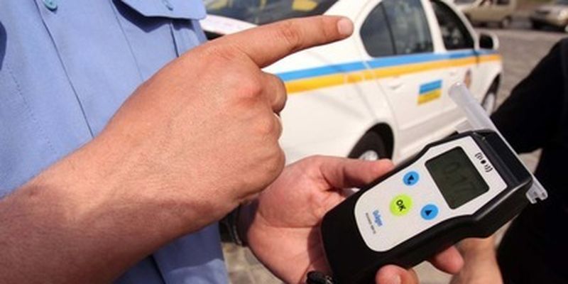 ​Тотальные проверки на алкоголь: спасутся ли украинцы от "трухиных" на дорогах/"Слуги" инициировали изменения в законодательство по проверке водителей на алкоголь и наркотики