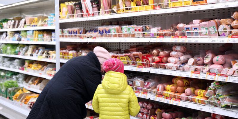 Настоящие американские горки: стоимость сарделек и сосисок в Украине существенно изменилась