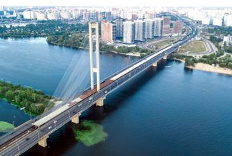 У Києві відкрито рух автотранспорту по Південному мосту