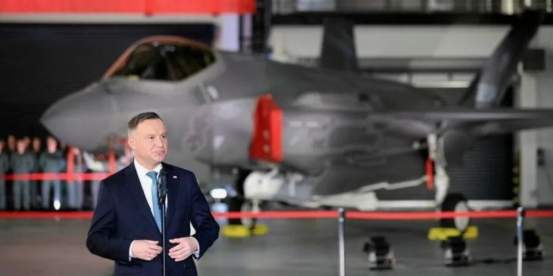 Защитит от российской ПВО: Польша закупила новейшие ракеты AARGM-ER для своих F-35