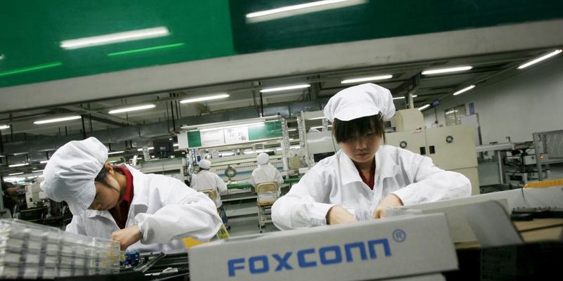 Епідемія коронавіруса в Китаї загрожує виробництва Apple - ЗМІ