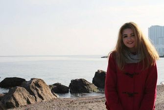 У Чорноморську померла 19-річна дівчина, яка викинулась із 7-го поверху будинку