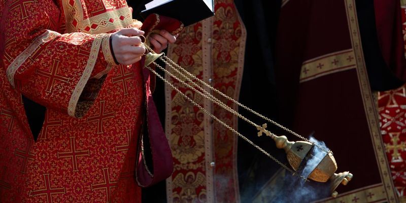 Более 10 тысяч жертв: во Франции служили тысячи священников-педофилов