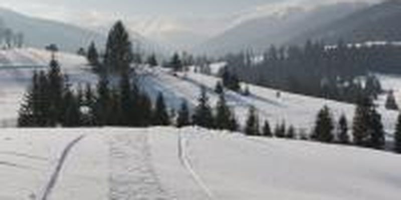 Карпати засипало снігом: місцями висота снігового покриву досягає 133 см