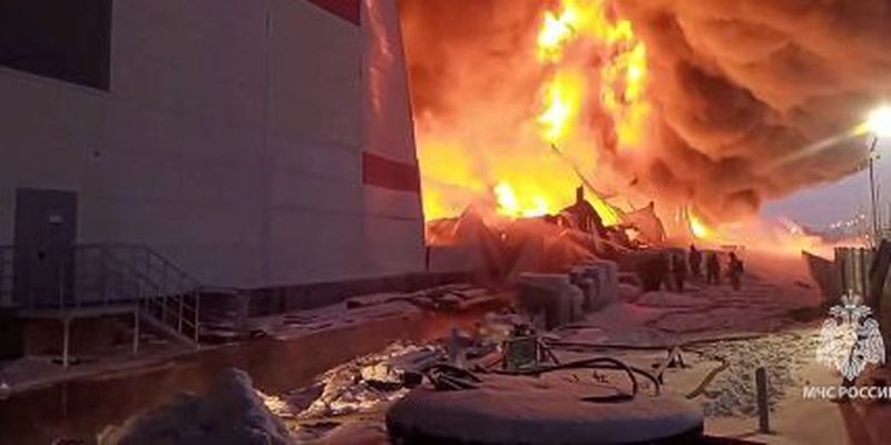 В России вспыхнули два больших пожара