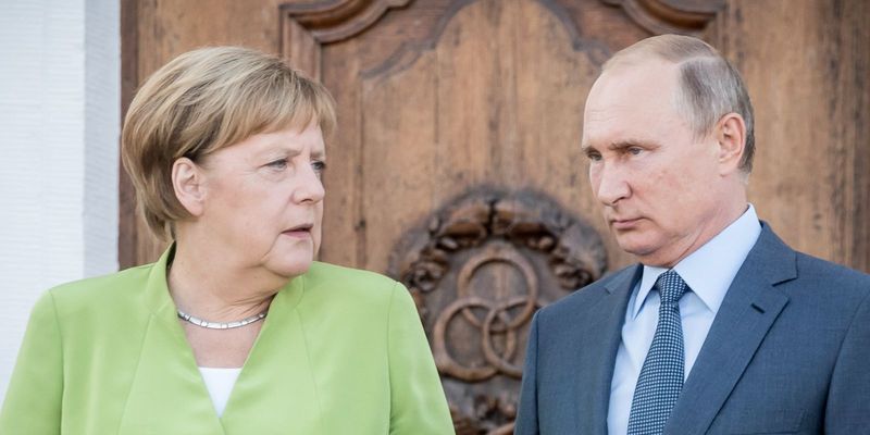 "Отнеситесь к его словам серьезно": Меркель призвала не игнорировать ядерные угрозы Путина